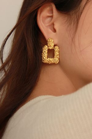 Wrinkled Texture French High-Fashion Square Pendant Gold Earrings - Retro Niche Trendy Hypoallergenic Jewelry