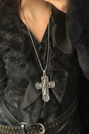Y2K Big Cross Necklace - Heavy Gothic Girl Accessory, Long Chain for Subculture Baddie Style, Sweet Cool Sweater Jewelry