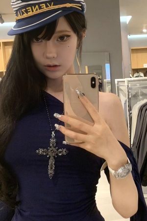 Y2K Dark Punk Style Water Drill Cross Necklace Retro Sweater Chain for Cool Spicy Girls