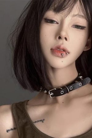 Y2K Gothic Punk Layered Clavicle Chain Necklace - Cross Choker Sweater Accessory for Edgy Style