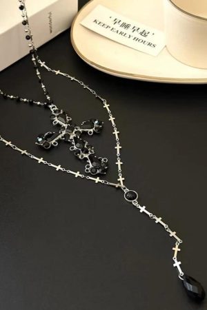 Y2K Gothic Punk Layered Clavicle Chain Necklace - Cross Choker Sweater Accessory for Edgy Style