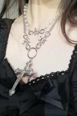 Y2K Multi-Layer Pearl Cross Pendant Necklace for Women, Metal Sweater Chain Accessory, Sweet and Cool Fashion Statement
