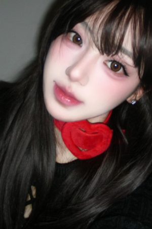 Y2K Red Heart Choker Collar Gothic Short Plush Leather Necklace for Festive Subculture Style