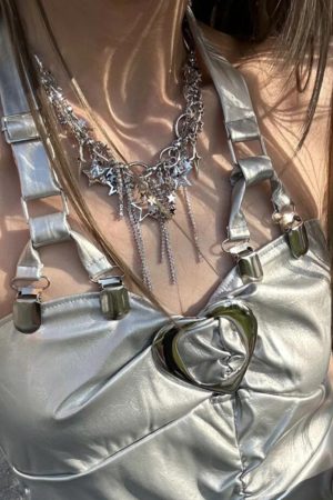 Y2K Silver Star Necklace with Metal Tassel Pendant, Multi-Layer Sequined Clavicle Chain for Women, Cool Girl Outing Jewelry