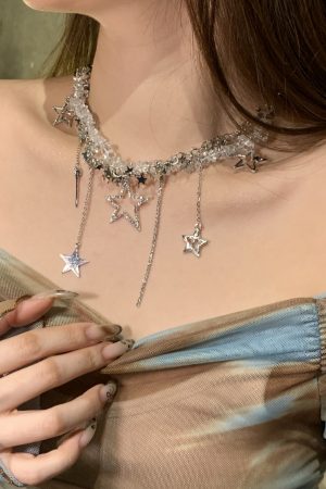 Y2K Silver Star Necklace with Metal Tassel Pendant, Multi-Layer Sequined Clavicle Chain for Women, Cool Girl Outing Jewelry