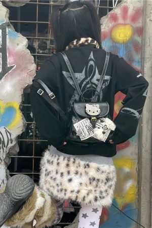 Y2K Small Backpack with Hello Kitty Cat Design, Diamond-Studded Mini Bag for Spicy Girl Streetwear Fashion