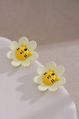 Year of the Tiger Floral Earrings - Unique Design for New Year Celebrations, Niche Style with Gentle Temperament