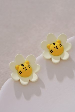 Year of the Tiger Floral Earrings - Unique Design for New Year Celebrations, Niche Style with Gentle Temperament