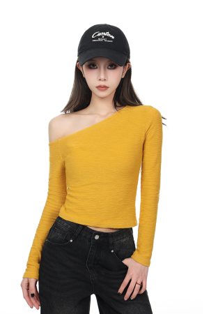 Yellow Off-Shoulder Long Sleeve T-Shirt for Women - Slim Fit Flattering Base Layer, Spring 2025 Korean Style Top