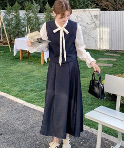 Youthful Spring Outfit Set: Vest, Skirt & Shirt for a Chic Casual Look - Stylish Fashion for Effortless Everyday Wear