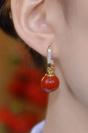 Zircon Red Bead Ear Clips for Autumn-Winter 2025, Light Luxury High-End Earrings, Trendy Niche Design Jewelry