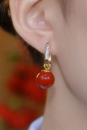 Zircon Red Bead Ear Clips for Autumn-Winter 2025, Light Luxury High-End Earrings, Trendy Niche Design Jewelry